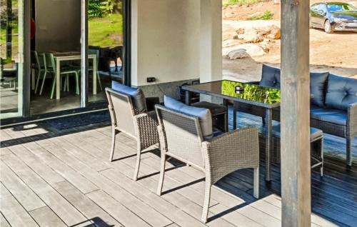 Zlotoryja House | Amazing Home In Staniszów With Wifi