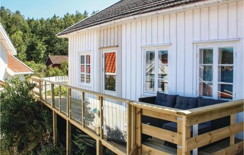Arendal House | Amazing Home In Staubø With Wifi