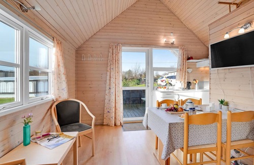 Remmer Strand House | Amazing home in Struer with kitchen