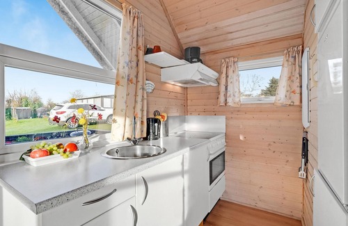 Remmer Strand House | Amazing home in Struer with kitchen