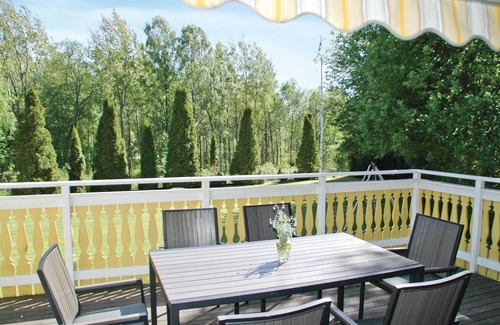 Svanesund House | Amazing home in Svanesund with kitchen