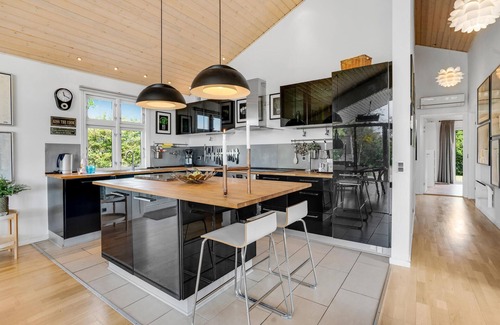 Skaven Strand House | Amazing home in Tarm with kitchen