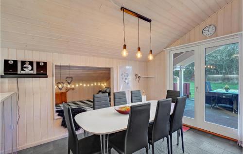 Skaven Strand House | Amazing Home In Tarm With Kitchen