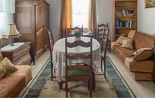 gmina Boguty-Pianki House | Amazing Home In Trynisze Moszewo