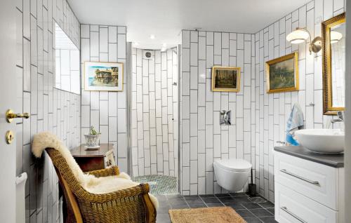 Vedersø House | Amazing Home In Ulfborg With Kitchen