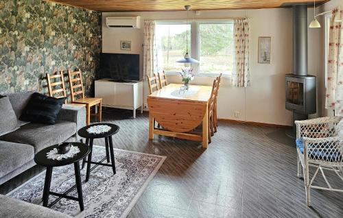 Vittsjo House | Amazing Home In Vittsjö With Wifi