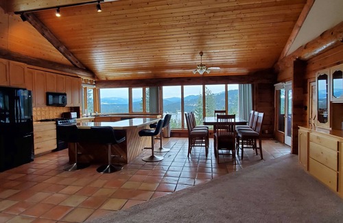 Coolin House | Amazing Home Priest Lake, Gorgeous Lake n Mtn Views,