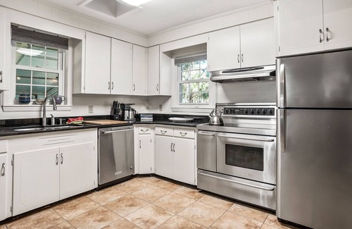 Beaufort House | Amazing home within walking distance to downtown Beaufort!