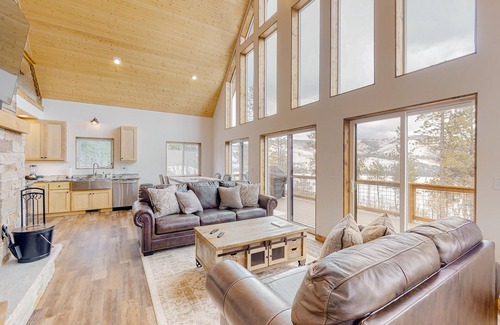 Bayfield House | Amazing lake view home with fireplace, W/D, kitchen, grill, balcony, and deck
