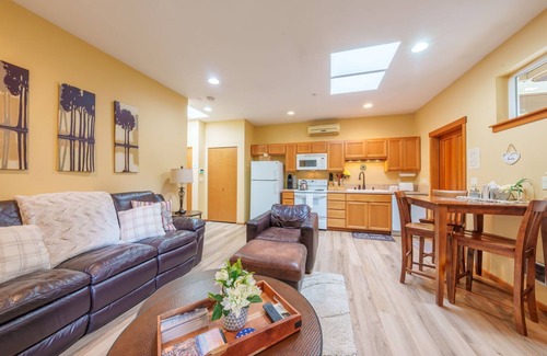 Bothell Apartment | Amazing Locatation in Bothell ~ Mother In Law Suite
