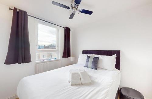 Tower Hill Apartment | Amazing location 1 BD flat on St Katharine's Docks