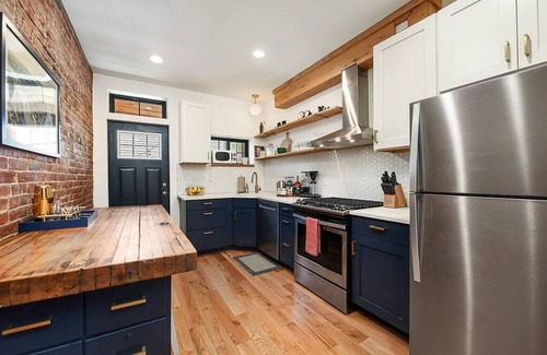 Lower Lawrenceville House | ★ Amazing Location ★ King Bed ★ Beautiful Space!
