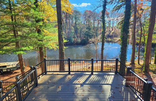 Aylett Cabin | Amazing log cabin - 5 acre stocked pond - 16 acres - Minutes to Kings Dominion