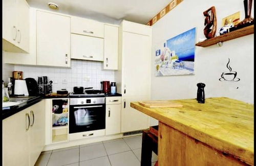 East Putney Apartment | Amazing london riverside flat. Wandsworth.