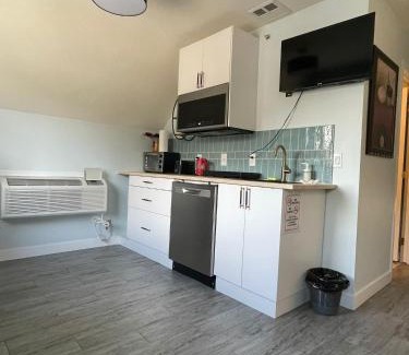Canmore Apartment | Amazing mountain views 1bd Apartment Canmore Banff