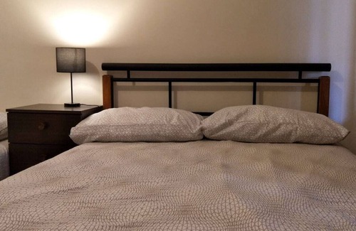 Kelmscott House | Amazing, neat and convenient holiday home