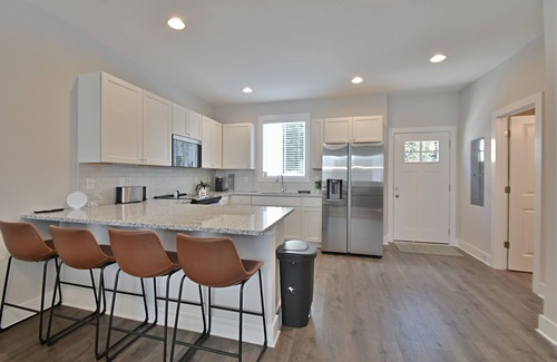 Knoxville House | Amazing new construction with rooftop patio!