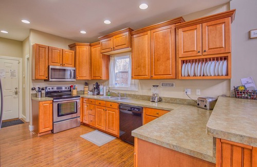 Flat Hollow Marina House | AMAZING NORRIS LAKE HOUSE WITH DOCK