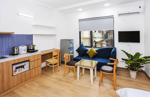 Dong Da House | Amazing NYT Home- Balcony cozy studio