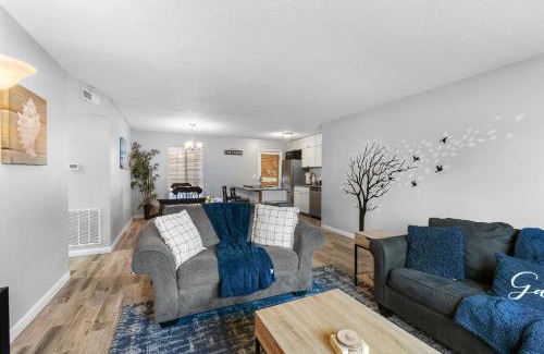 Mount Pleasant Apartment | Amazing, Oasis, Mins from the beach and Charleston, Free Wine
