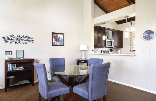 Kahaluu Bay Condo | Amazing Ocean View 2BR 2Bath with Modern AC. Beautifully Upgraded. KKSR 9-305