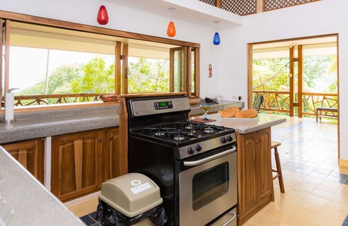Portalon House | Amazing Ocean View Vacation Rental