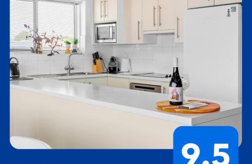 McCracken House | Amazing Ocean Views At This Exclusive 4 BR Holiday Home