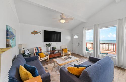 Surfside Beach House | Amazing Oceanfront 2BR Home Cozy Peaceful and Kid and Pet Friendly