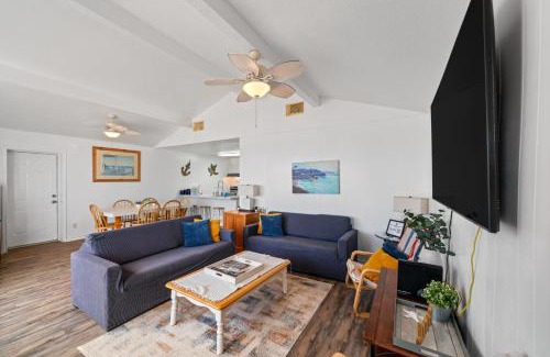 Surfside Beach House | Amazing Oceanfront 2BR Home Cozy Peaceful and Kid and Pet Friendly