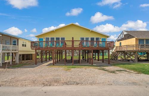 Surfside Beach House | Amazing Oceanfront 2BR Home Cozy Peaceful and Kid and Pet Friendly