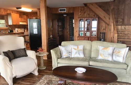 Ochlockonee Bay House | Amazing Ochlockonee Riverfront Home!