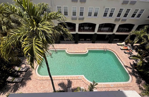 Palm Beach - West Palm Beach Condo | Amazing Palm Beach Island Pool King Wi-Fi A/C Island View Parking Pass
