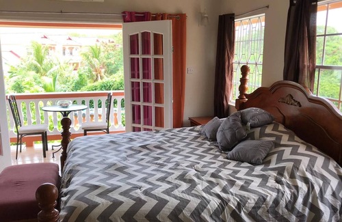 Bonne Terre House | Amazing Poolside Villa in the Heart of Rodney Bay