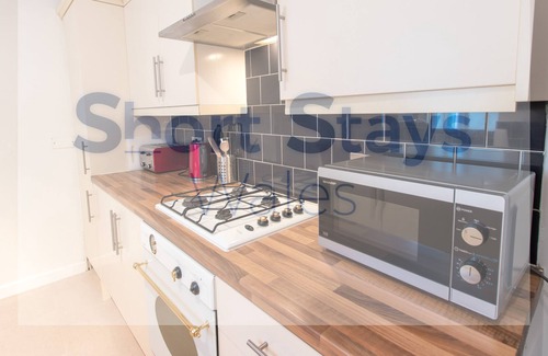 Newbridge House | Amazing Private Home With Scenic Views And Exciting Activities Nearby