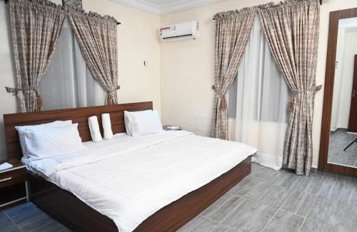 Lekki House | Amazing Rose Garden Home, Ibeju-lekki