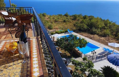 Coccorino Apartment | Amazing Sea View with Free Swimming Pool