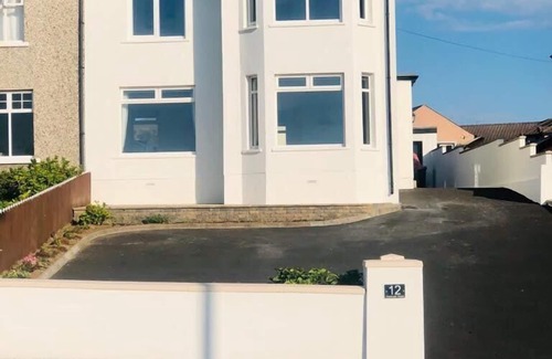 Portstewart House | Amazing Sea views. Central location. Overlooking Portstewart Old Course.