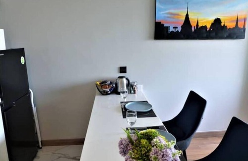 Chang Khlan Apartment | Amazing Sky River Suite