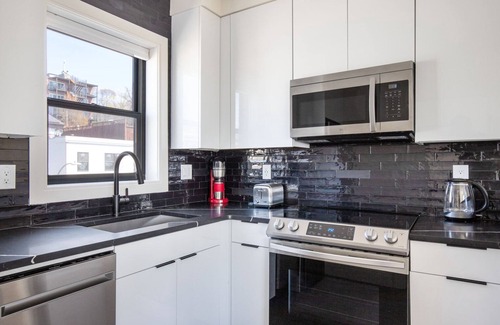 Columbus Park - Andrew Square Apartment | Amazing South Boston 1BR w/W/D, nr Carson Beach, by Blueground