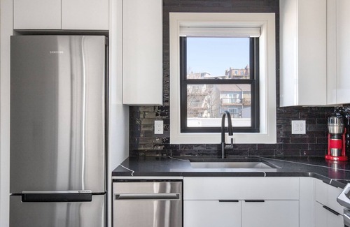 Columbus Park - Andrew Square Apartment | Amazing South Boston 1BR w/W/D, nr Carson Beach, by Blueground