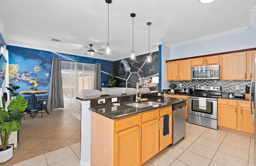 Silver Creek House | Amazing Star Wars 3Bd 3 Ba Home + Heated Pool + Free BBQ Grill + Disney 8.9mi