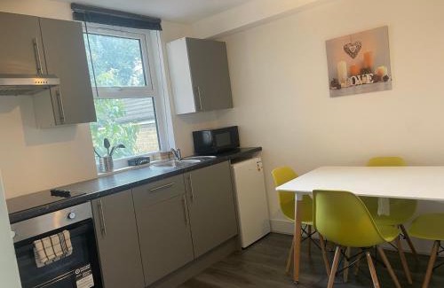 Boleyn Apartment | Amazing Studios 4 - East London