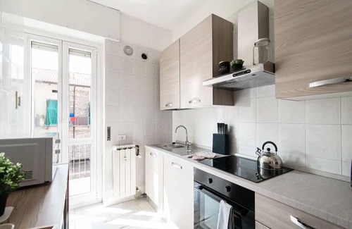 Como Apartment | Amazing suite with private parking in Como
