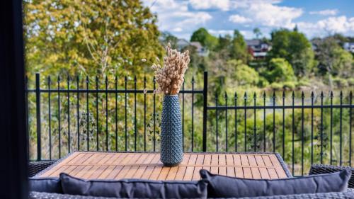Hamilton House | Amazing the Waikato River-View Brand New Villa with 4 bedrooms