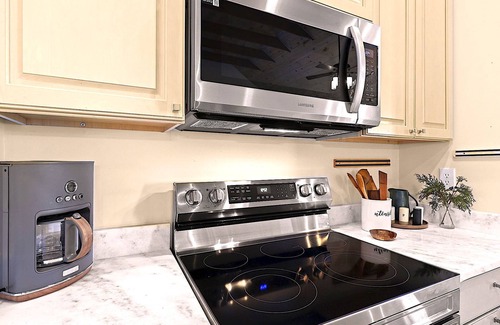 Beech Mountain Cottage | Amazing View ~5000ft, Golf Club 5 min, Sauna, Hot Tub, Wi-Fi, Game Room, Bonfire