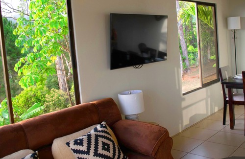 San Isidro de El General House | Amazing View《HOT TUB》6-Beds on perfect Location. Breakfast & Tours - Fruit Trees