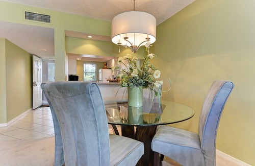 Plantation Condo | Amazing View - On Golf Course - Near Beaches, Shopping & Restaurants