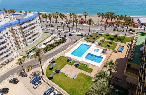 Torrequebrada Apartment | Amazing views Beachfront Apartment with Swimming Pool
