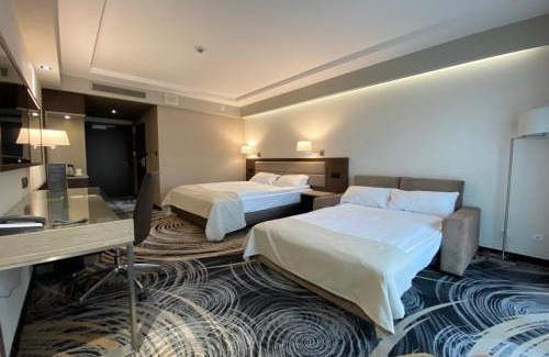 Srodmiescie Hotel | Ambasador Premium