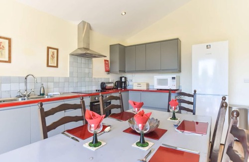 Ashover Cabin | Amber Cabin, sleeps 4, peaceful cabin in the Derbyshire Dales